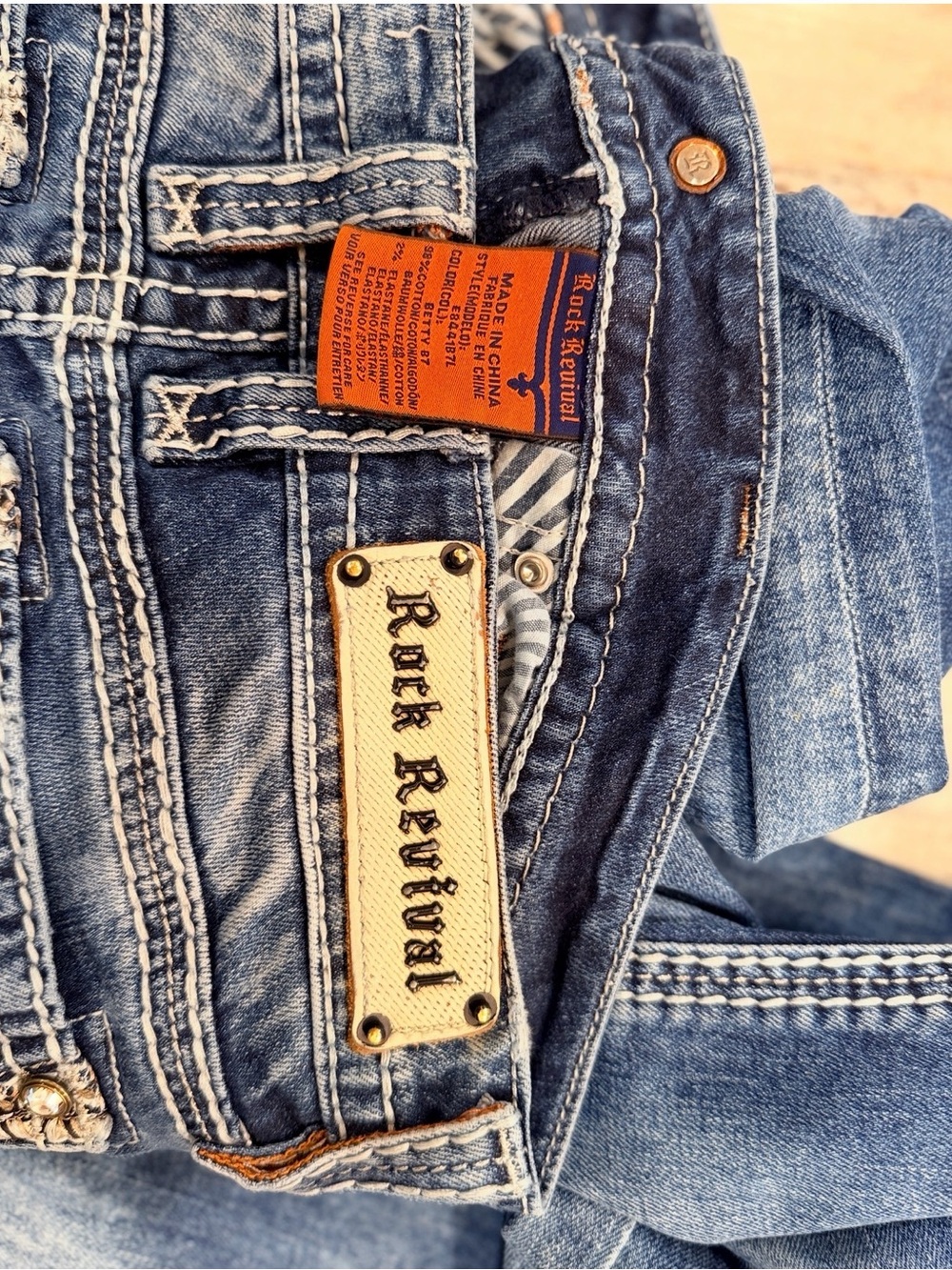 Rock Revival Betty Bootcut Women’s Jeans Designed in USA Mid Rise Size 30 - Picture 7 of 16